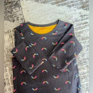 Girls Top size 10/12 - Jersey material, very soft and in good condition.